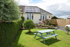 Immaculate Inviting light and airy 2-Bed Cottage